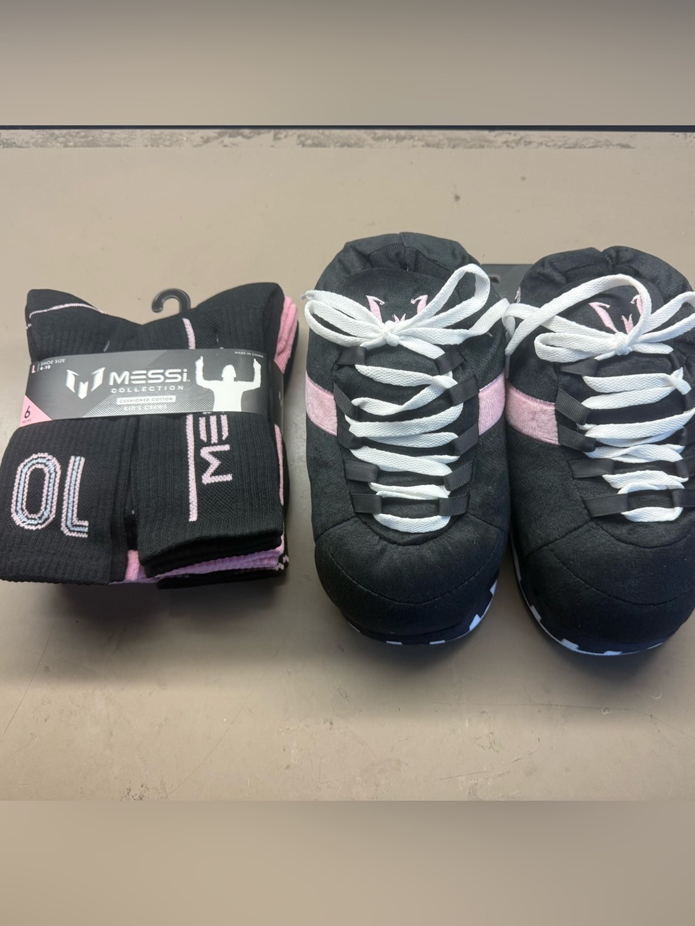 New Kid’s Messi Collection Fat Plush Slippers Miami FC #10 & Black Pink Socks